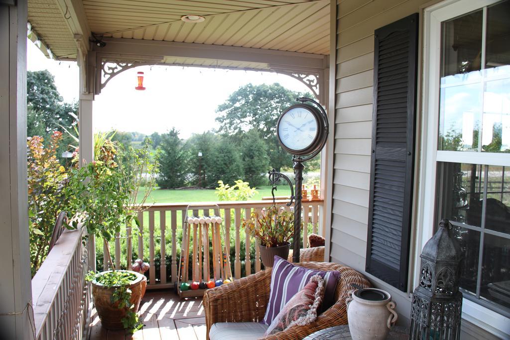 Serenity Ranch Bed & Breakfast Ancaster Εξωτερικό φωτογραφία