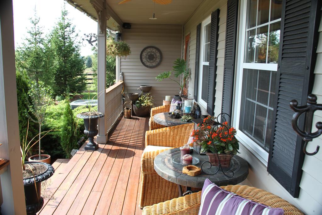 Serenity Ranch Bed & Breakfast Ancaster Εξωτερικό φωτογραφία