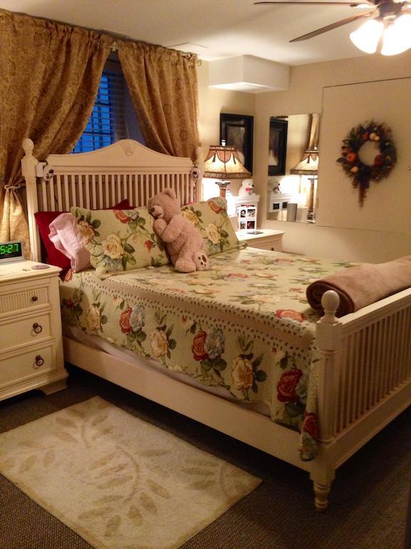 Serenity Ranch Bed & Breakfast Ancaster Δωμάτιο φωτογραφία