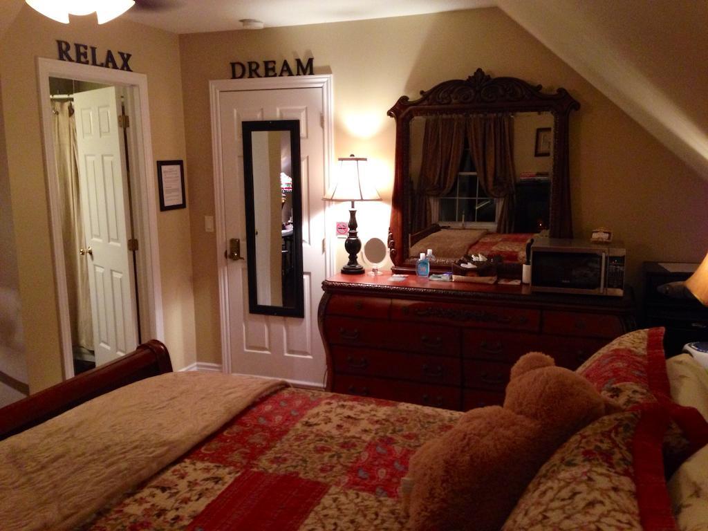 Serenity Ranch Bed & Breakfast Ancaster Εξωτερικό φωτογραφία