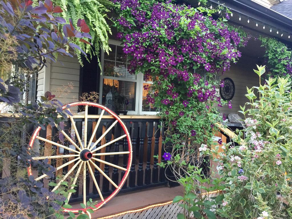 Serenity Ranch Bed & Breakfast Ancaster Εξωτερικό φωτογραφία