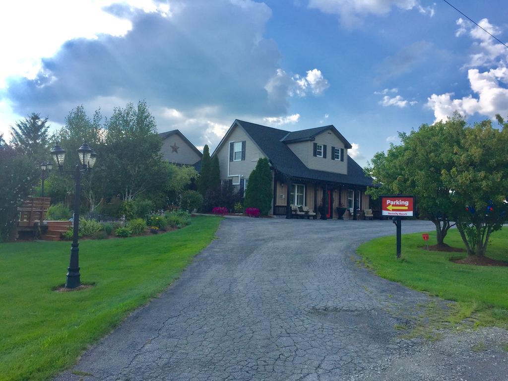 Serenity Ranch Bed & Breakfast Ancaster Εξωτερικό φωτογραφία