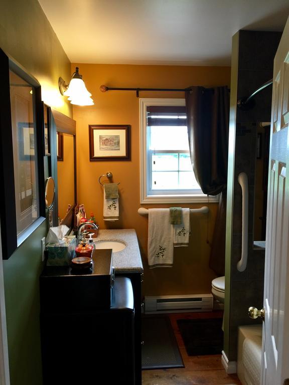 Serenity Ranch Bed & Breakfast Ancaster Εξωτερικό φωτογραφία