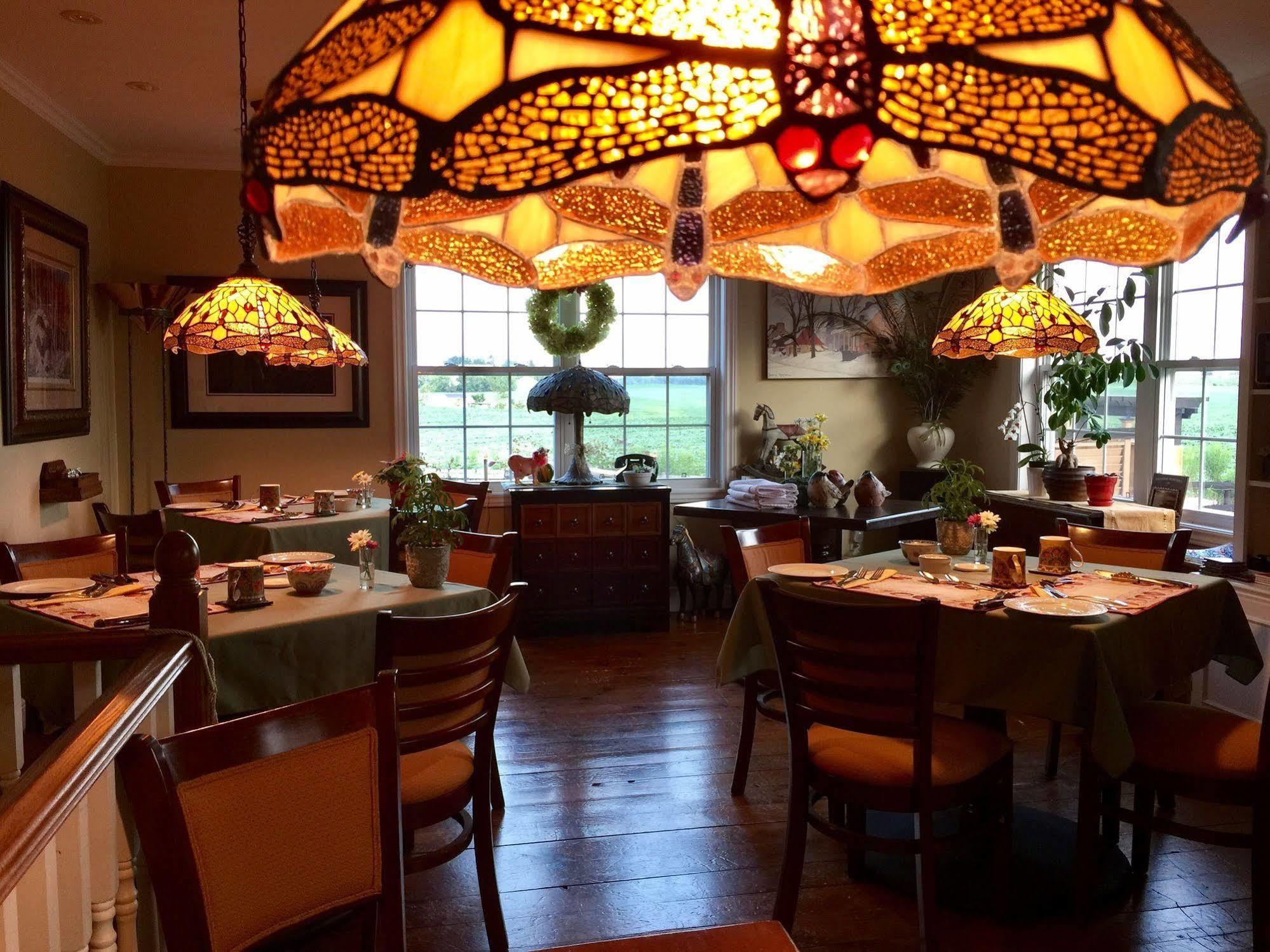Serenity Ranch Bed & Breakfast Ancaster Εξωτερικό φωτογραφία