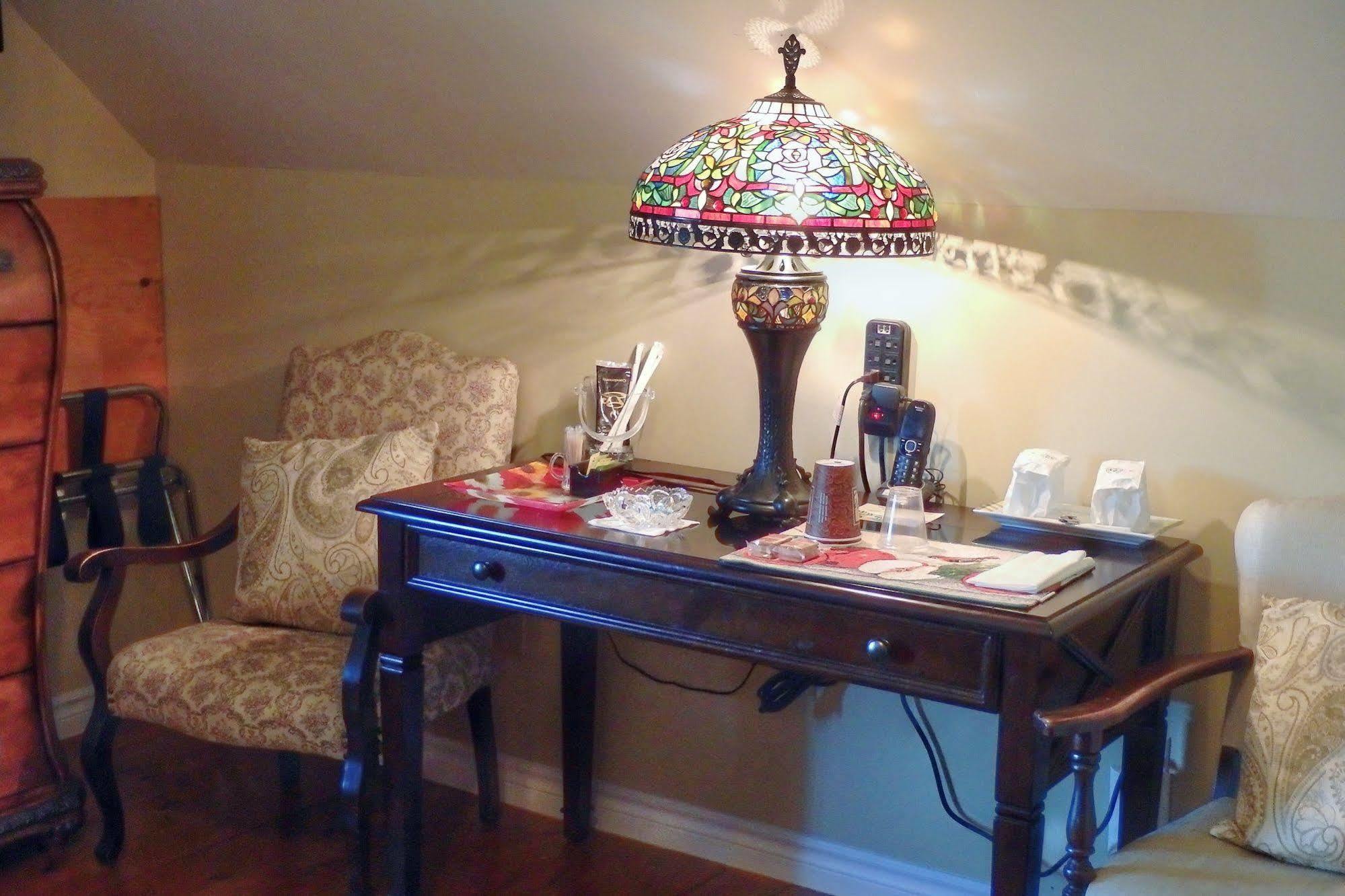 Serenity Ranch Bed & Breakfast Ancaster Εξωτερικό φωτογραφία
