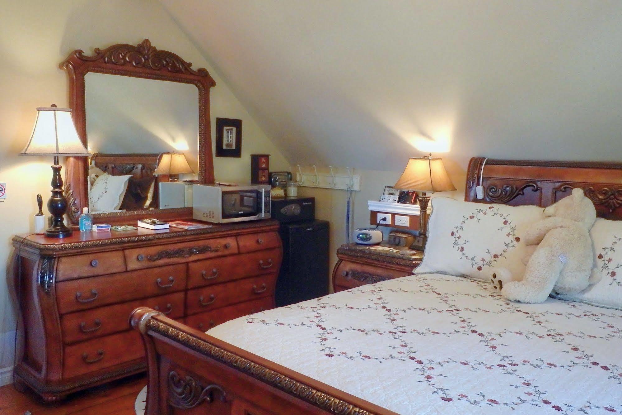 Serenity Ranch Bed & Breakfast Ancaster Εξωτερικό φωτογραφία